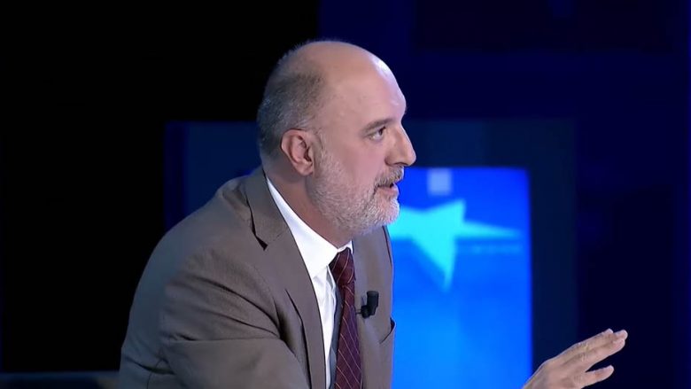 Ymeri: Kurti dhe Vetëvendosje po e komplikojnë qëllimisht situatën në Kuvend
