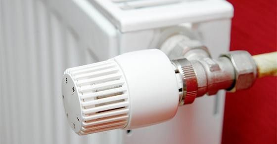 Komisioni parlamentar për mjedis votoi pro ndryshimeve ligjore për ngrohje të detyrueshme në ndërtesat e reja aty ku ka mundësi për qasje