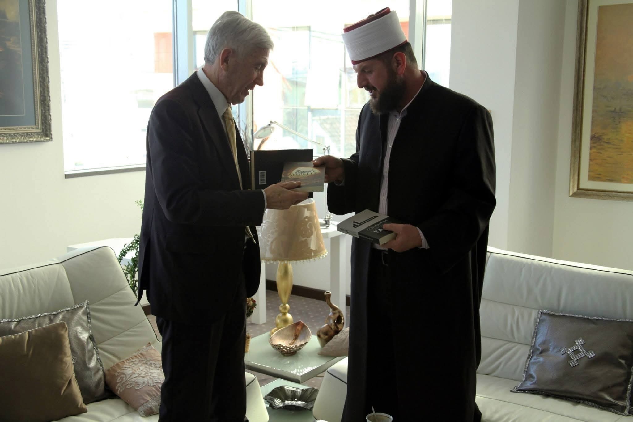 Reagimi i Imamit Dr. Shefqet Krasniqi për ndarjen nga jeta të Nexhat Dacit